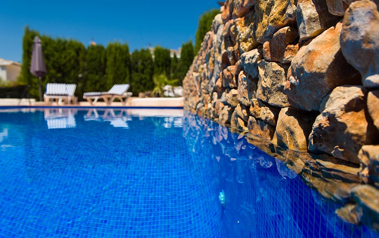 Rectangular pool in Moraira